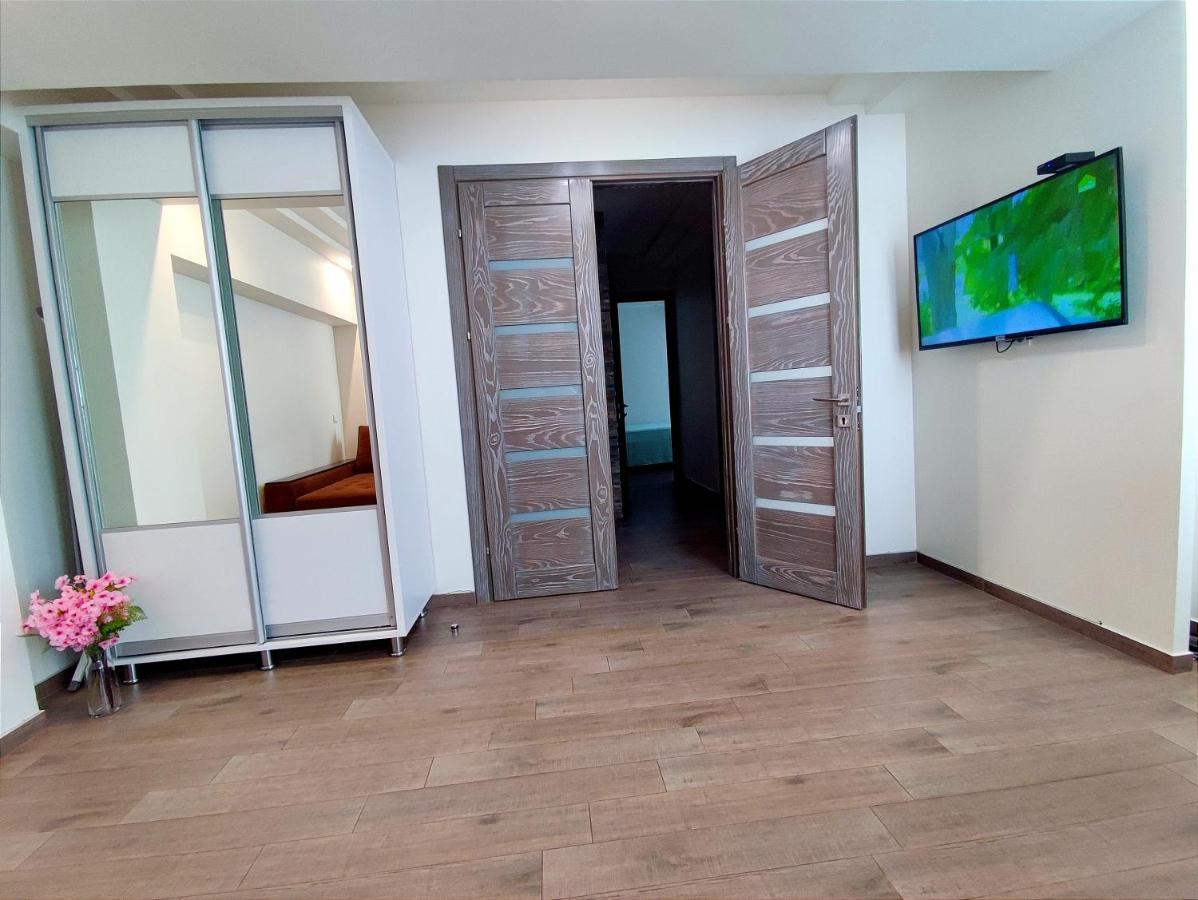 2br+living Downtown *